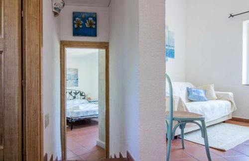 GuestHost - Seaside Apartment with Parking - Foto 15