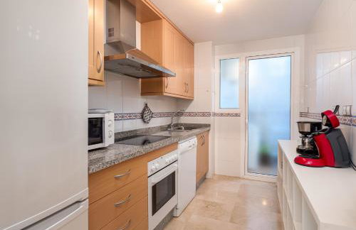 2044-Groundfloor with huge terrace and pools - Foto 16