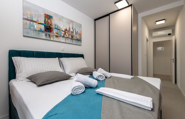 Apartments Mare B with pool - Photo 17