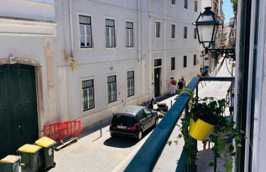 Modern Boutique Apartment in the Heart of Alfama - Foto 25