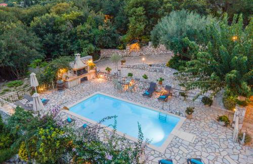 Villa Regina -Hidden Eden with Treehouse & Heated Pool - Foto 45