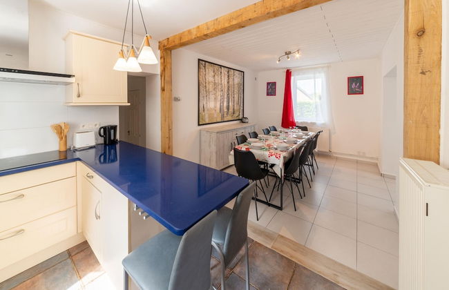 Family Villa Near Lake - Photo 17