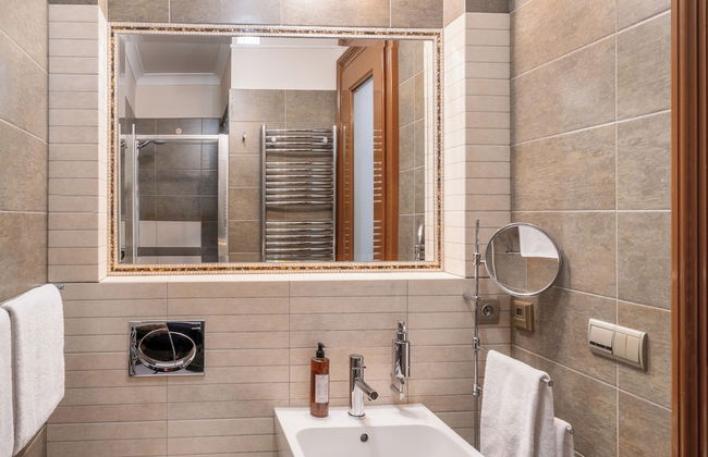 3 Epoques Apartments by Adrez Living - Foto 37