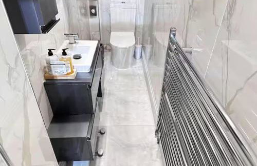 Westminster Apartment- Prime Location-Free Parking - Foto 46