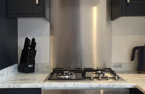 #18 Anfield 5 min walk Sleeps 7 4BR 5Bed 3Bathrms - Photo 48