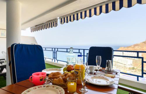 Charming Apartment with Terrace, Swimming pool and Sea views - Foto 5