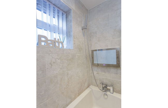 Live in Leeds Greenhill Bungalows - Photo 21