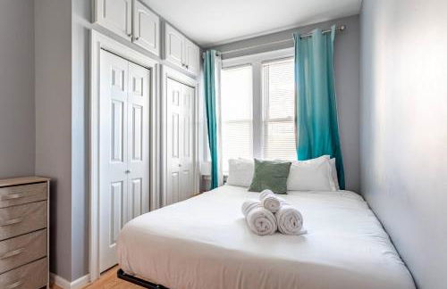 City Outside Serenity Inside: 2B1B NYC - 40 Min - Photo 3