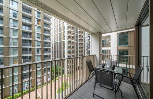 Modern- Battersea Power Station 2-Bed Apartment with Balcony - Foto 17