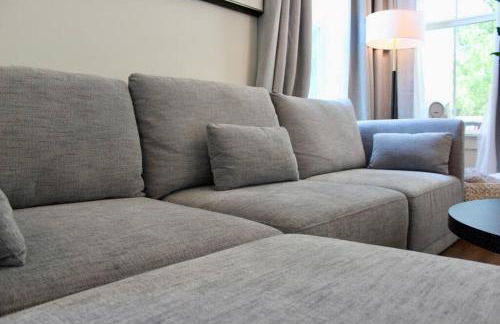 Cute and Cozy Comfy Birds Junior Cottage - 1 mile to Dwntn Ocean Springs, near Beach with Golf Cart - Foto 7