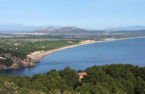 Beautiful detached air-conditioned villa close to sandy beach, shops and restaurants - Foto 30