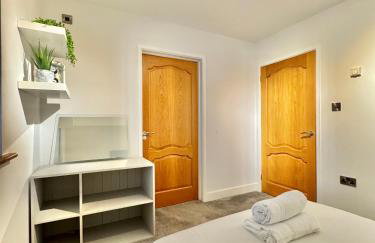 Serene Retreat - Hot Tub - Pool Table - Close to New Forest and Bournemouth Beach - Sleeps 12 - Foto 18