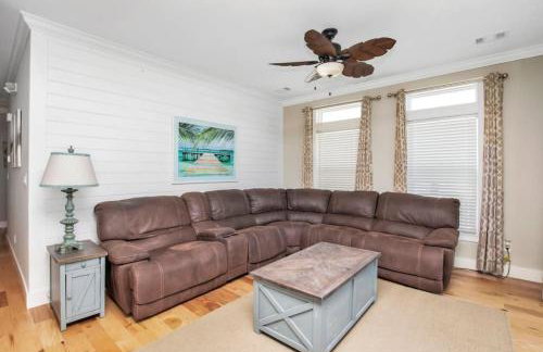 Ocean Breeze Oasis with great boating access - Foto 14