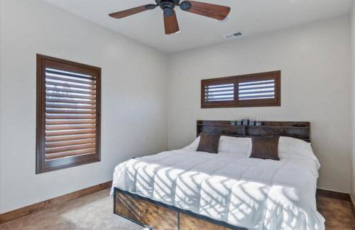 Reno Basecamp 2 King Suites, Walk to Food and Fun - Foto 26