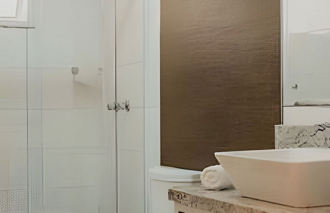 Casa com piscina 5 suites 1 quarto e AC - Photo 18