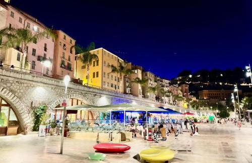 Casa Sud Menton Studio Front de Mer Vue Mer Panoramique Terrasse Parking - Foto 45