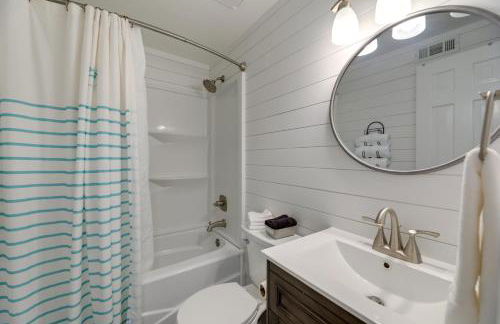 Emerald Isle Vacation Rental, Walk to Beach! - Foto 16