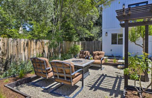 Luxe Wine Country Getaway with Vineyard Views - Foto 27