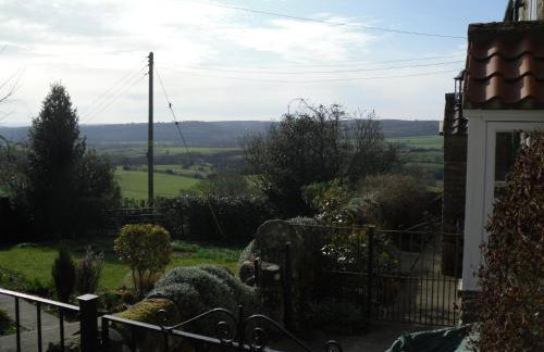 Cozy Cottage Retreat near Historic York - Photo 9