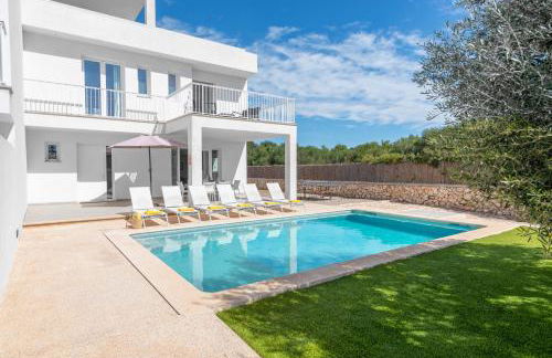STUNNING VILLA MARIANELLA, CASA GRIS, POOL, BBQ, AC, FREE WiFi - Foto 8