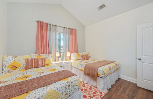 Cozy Retreat with Patio, Big Kitchen and Fishing Nearby - Foto 27