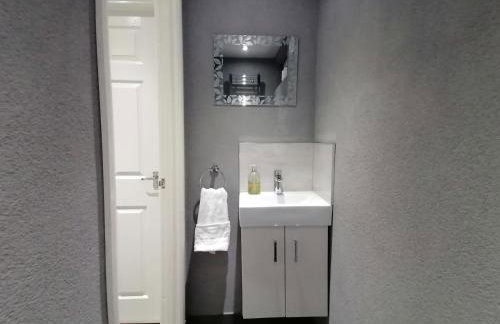 1-Bed Apartment Near Coventry Hospital - Foto 6