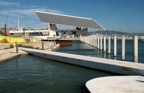 Waterfront Cozy two bedrooms - Photo 15