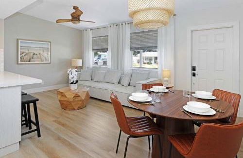 Totally Renovated Near Beach - Photo 4