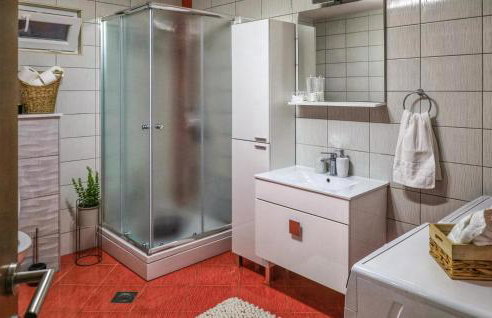 Awesome Home In Vrgorac With Wifi - Foto 39