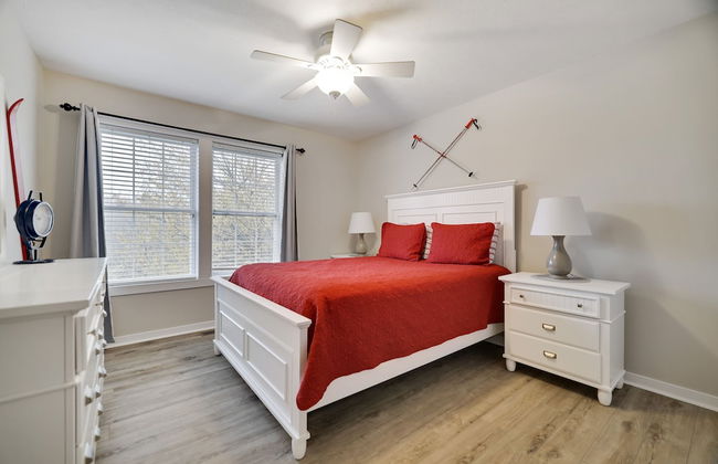 The Nest at Pinecrest by Avantstay Hot Tub Spacious Deck Game Room Fire Pit - Foto 39