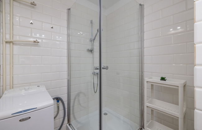 Grey Apartment in Katowice by Renters - Foto 31