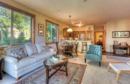 Alpine Way Lake & Sugar Bowl Resort - Foto 6