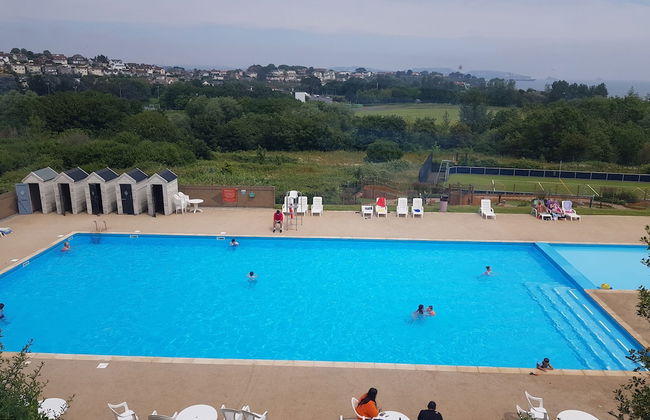 2br-pool-garden-parking-wifi-sleeps6 - Foto 9