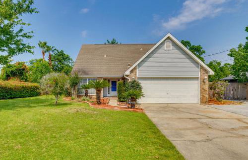 Mary Esther Home with Private Pool and Fireplace! - Foto 34