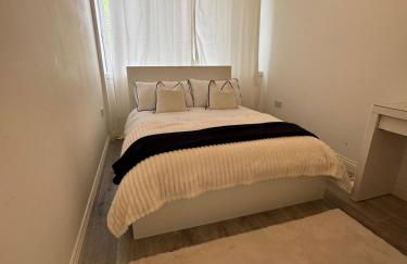 #29 Sweet 1 Bed sleeps 4 with free parking BHX NEC - Foto 2