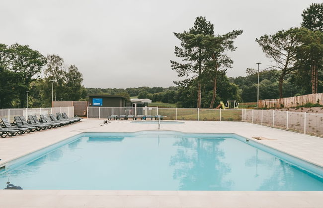 Modernly Furnished Cottage With Beautiful Terrace by a Lake - Foto 19