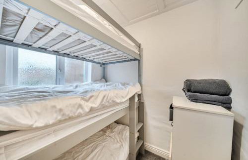 Central Filey Family Cottage for Groups with Super King Bedroom and Bunk Room - Foto 12