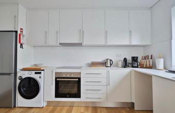 Ocean Breeze Apartment with a pleasant Patio - Photo 8