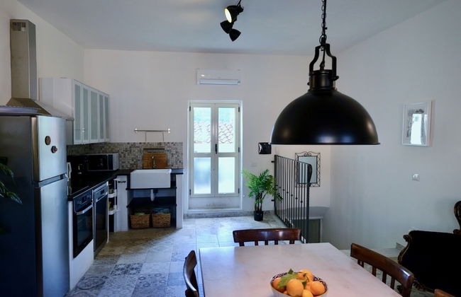 Large, Authentic 2-bed Apartment, Panoramic Views - Foto 8