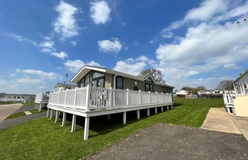 2 Bedroom Lodge TH35, Nodes Point, St Helens, Isle of Wight - Photo 1