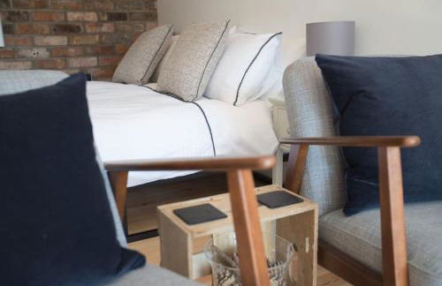 Cwtch, cozy studio, private, separate entrance. - Photo 12