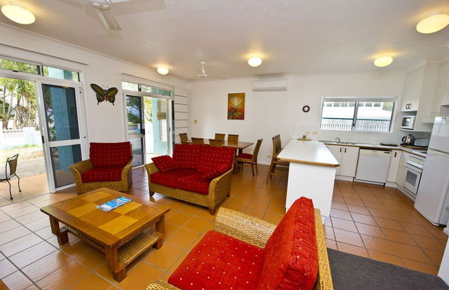 Beachcomber Unit 2 - Photo 6