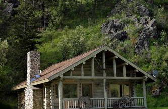 Rocky Mountains Nature Escape: Amazing Log Cabin with a Hot Tub in Darby, MT - Foto 2