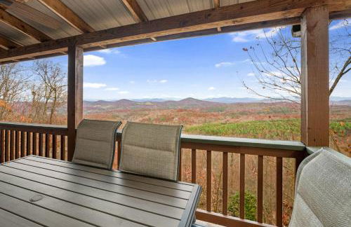 Eagles View Ridge - Gorgeous Mountain Views from the Hot Tub + Firepit - Foto 49