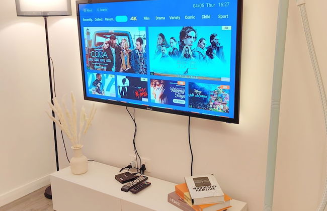 Icon City Premier Suites by WeCare - Photo 4