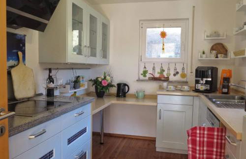 Ferienhaus Kleine Kinzig: Idyllisch | Sauna | Hot Tub | Kamin - Foto 27