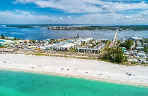 Absolute Anna Maria-Private Beach Access-Heated Pool-Water Views From Every Room - Foto 49