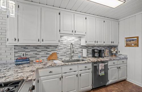 Luxury Lake House in SC With Mountain Views! - Foto 42