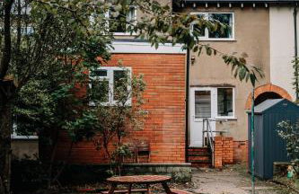 Spacious 4-bed Ample Parking Fast WiFi Contractor Family Friendly - Photo 41