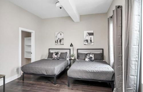 New Nashville Home - Rooftop Views - Hot Tub - Photo 7